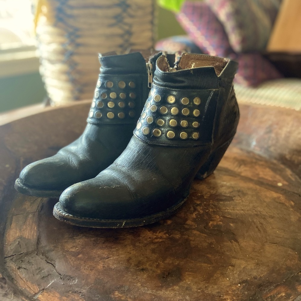 Old Gringo booties